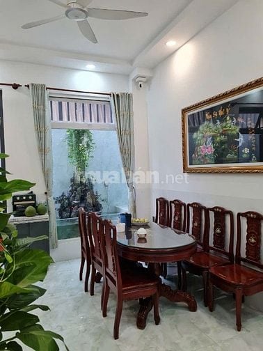 Bán nhà - đường 8m thông Phan Văn Hớn - ngay công viên Thuận Kiều,