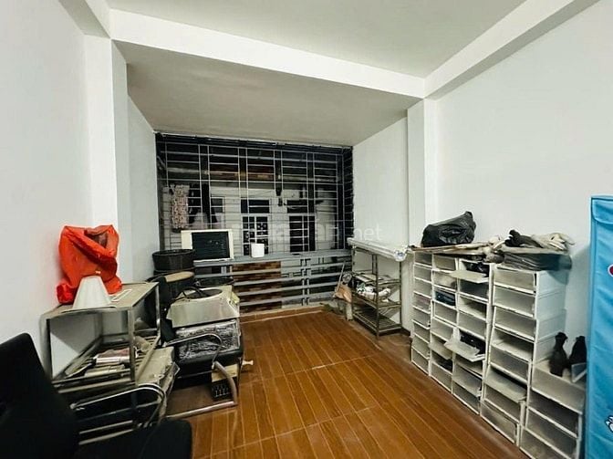 BÁN NHÀ ĐÊ LA THÀNH ĐỐNG ĐA 33m 7tỷ3 GIÁ TỐT Ở NGAY  - GẦN PHỐ  