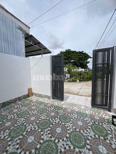 CHỦ NGỘP BÁN GẤP NHÀ ĐẸP TT. HÓC MÔN – GIÁ 880 TRIỆU – SỔ HỒNG RIÊNG