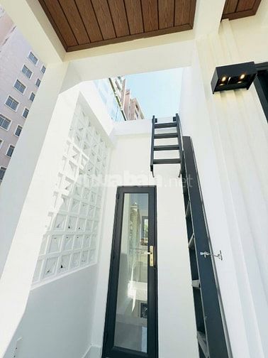 Cách mặt tiền Hưng Phú chỉ 10m P9Q8