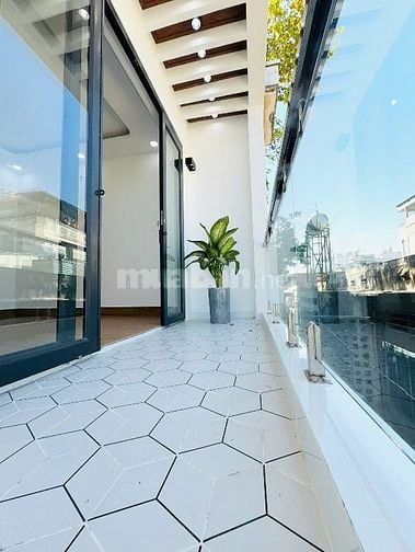 Cách mặt tiền Hưng Phú chỉ 10m P9Q8