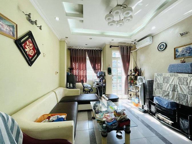 MẶT TIỀN ĐƯỜNG SỐ TẠ QUANG BỬU KẾ CC GIAI VIỆT Q8 DT 50M2,Ô TÔ TRÁNH.