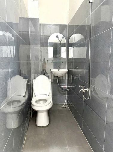 cho thuê mặt bằng trống suốt dường nguyển phúc nguyên,q3 giá 12 triệu