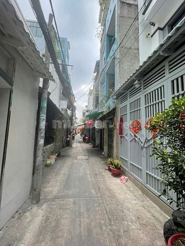 Nhà nở hậu 3.7x15m, 2 tầng HXH Âu Dương Lân, Q8 - thế đất sinh lộc