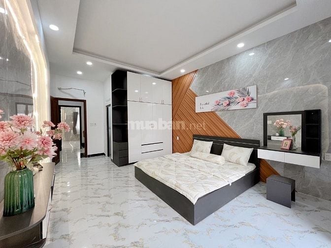 Bán Nhà SHR (Hỗ Trợ Bank 80%) Cách Chợ Bình Thành 300m, DT 4x15m, 2Lầu