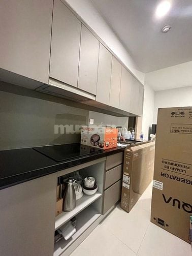 chung cư Saigon Airport, Tân Bình: 95m2,2p ngủ,nội thất, 18tr/th