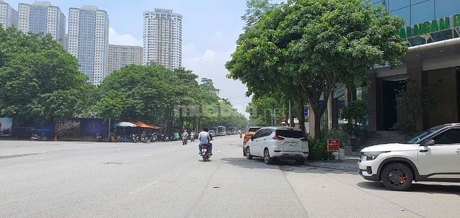 Mặt phố Thanh Liệt DT: 320m2 , MT : 15 m, đất nở hậu, 3 mặt thoáng
