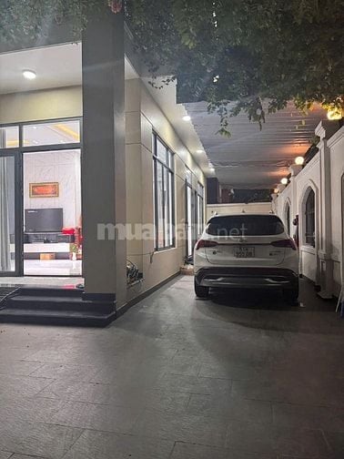 Bán biệt thư 2 mặt tiền ven sông Sài Gòn p13 Bình Thạnh giá 34 tỷ