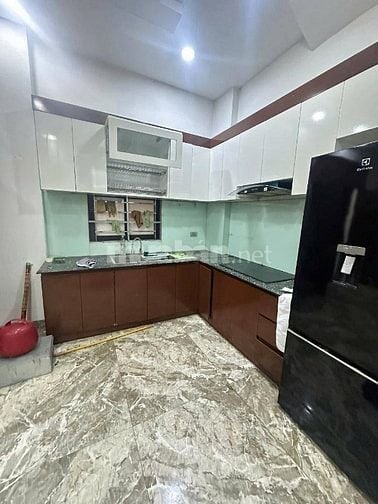 BÁN NHÀ LÔ GÓC PHỐ NGUYỄN SƠN - 31M - 2 MẶT THOÁNG - Ô TÔ NHỎ ĐỖ CỬA