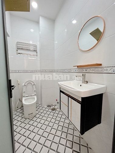 Bán Nhà SHR (Hỗ Trợ Bank 80%) Cách Chợ Bình Thành 300m, DT 4x15m, 2Lầu