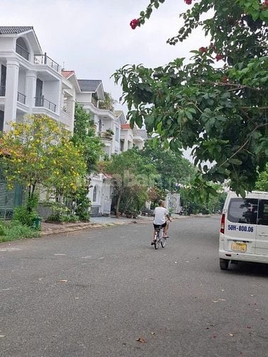Bán biệt thư 2 mặt tiền ven sông Sài Gòn p13 Bình Thạnh giá 34 tỷ