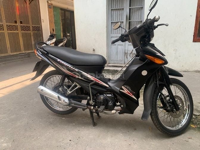 Bán xe Yamaha Taurus 110cc màu đen biển 30H5, xe đẹp, máy êm ru