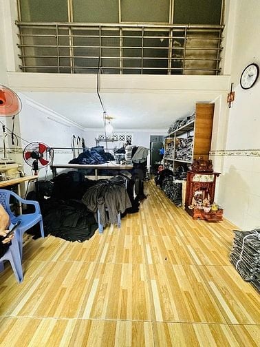 LÊ THÚC HOẠCH - XE TẢI ĐỖ CỬA - HẺM THÔNG THOÁNG - 45M2 - 3 TẦNG ĐÚC