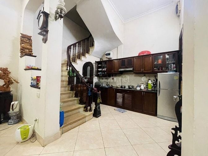 Nhà 5,5T P/Lô Víp Xã Đàn sát Mp ngõ 5m dt 48m mt 6,84m oto đỗ cửa