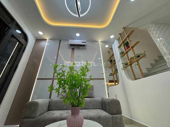 Luxury House 1 lầu đẹp lung linh, có phòng trệt khu VIP Hoàng Văn Thụ