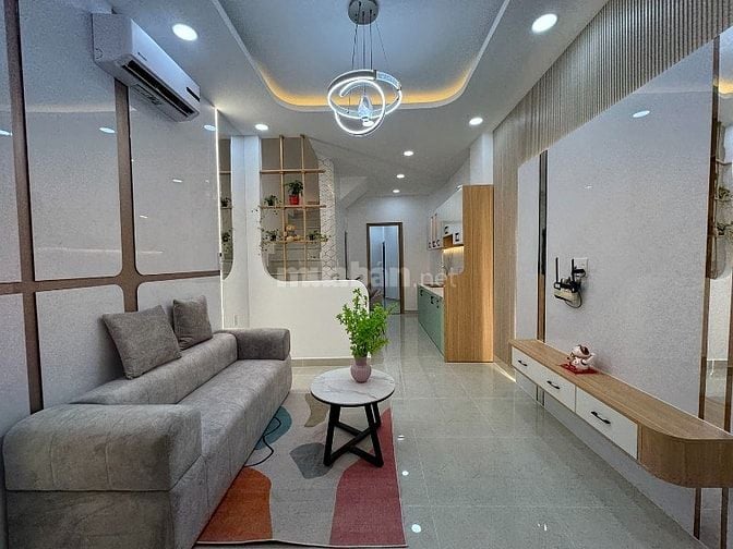 Luxury House 1 lầu đẹp lung linh, có phòng trệt khu VIP Hoàng Văn Thụ