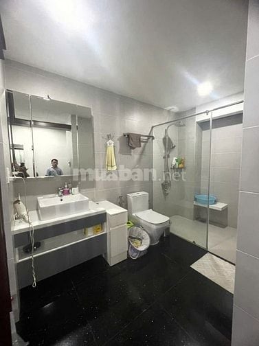 Nhà mới  HXH Nguyễn Tri Phương,P.8,Q.5. DT 4X20 , 5 tầng .Giá 24.9 tỷ