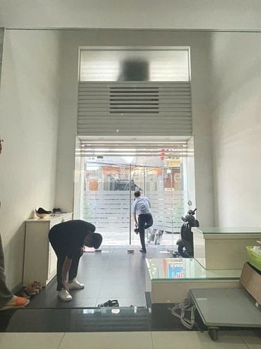 Nhà mới  HXH Nguyễn Tri Phương,P.8,Q.5. DT 4X20 , 5 tầng .Giá 24.9 tỷ