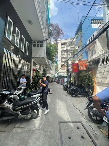 Nhà mới  HXH Nguyễn Tri Phương,P.8,Q.5. DT 4X20 , 5 tầng .Giá 24.9 tỷ