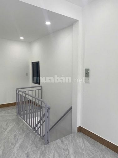 Cho thuê nhà nguyên căn 100m2 mặt tiền đường Phạm Thế Hiển, P4, Q8