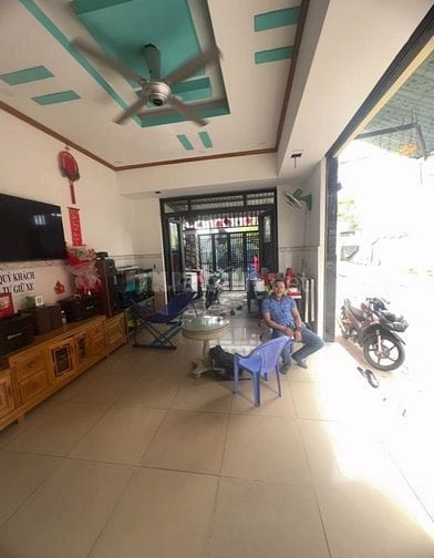 Bán Nhà Mặt Tiền Kinh Doanh Tại Thành Phố Dĩ An