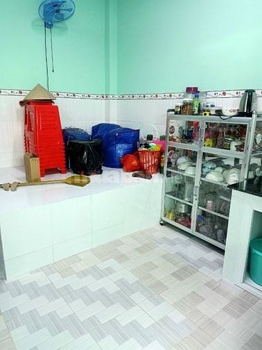 Cô tuyết bán nhà cấp 4,võ trần chí  5x16, 83,3m2. 630Tr ,tặng nội thất