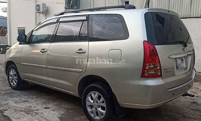Bán rẻ TOYOTA INNOVA G XỊN 2009 xe GD không KD TAXI độ full options 