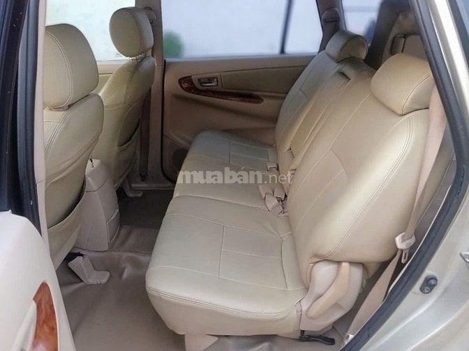 Bán rẻ TOYOTA INNOVA G XỊN 2009 xe GD không KD TAXI độ full options 