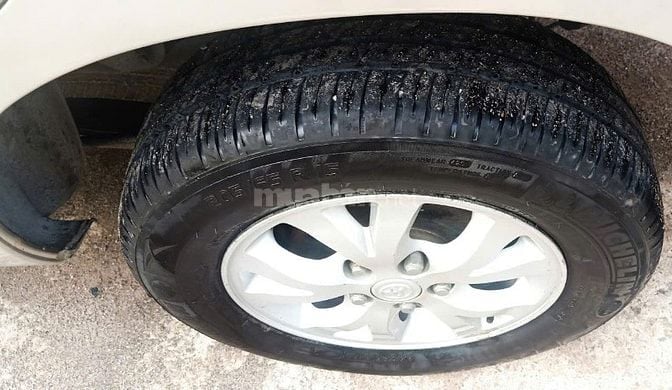 Bán rẻ TOYOTA INNOVA G XỊN 2009 xe GD không KD TAXI độ full options 