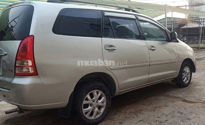 Bán rẻ TOYOTA INNOVA G XỊN 2009 xe GD không KD TAXI độ full options 
