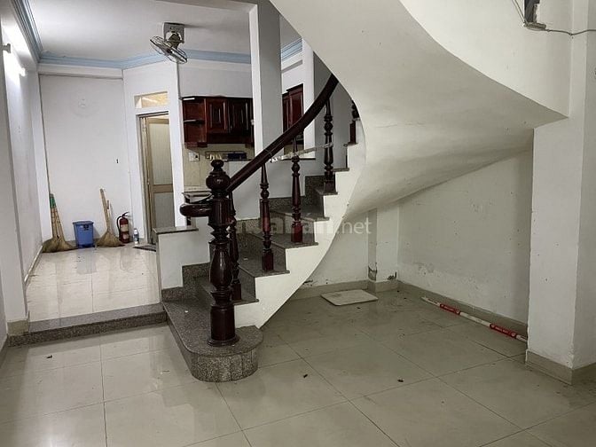 DTsàn 220m 5Tầng 6PN HXH gần Đầm Sen cần Bán Gấp