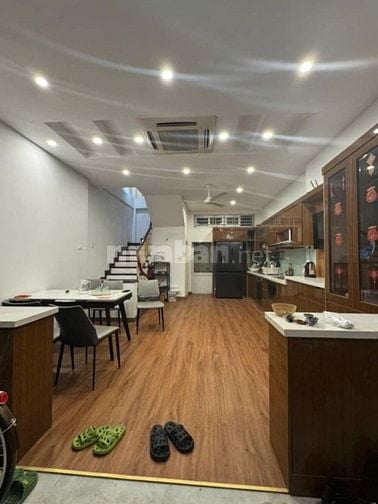 Bán nhà Quan Nhân  ngần bờ hồ 