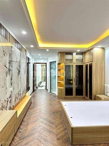 Bán Nhà Hoàng Văn Thái DT:50M x5T.MT:5M Thang máy Ngõ ô tô tránh