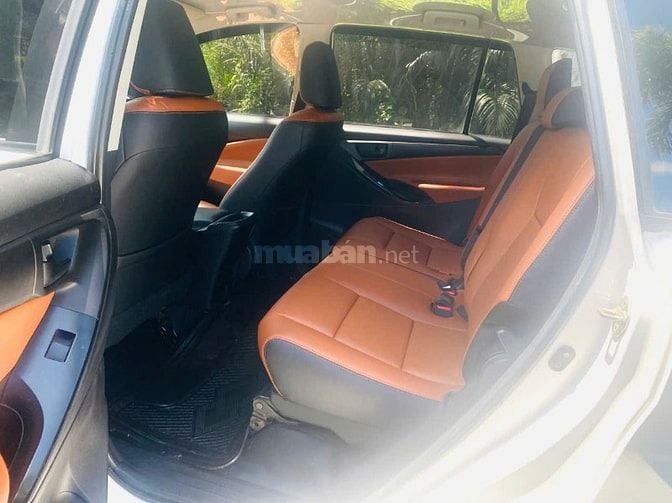 CHÍNH CHỦ BÁN XE TOYOTA INNOVA MÀU TRẮNG 