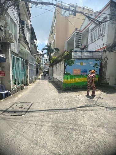 Hàng hiếm, đất rộng, hẽm xe hơi ngay Phuòng 5 Nguyễn Văn Đậu