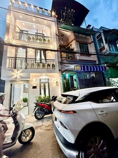 Nhà hẻm xe hơi 6m có lề đường Lê Văn Duyệt P3 Q.BT ngay Phan Xích Long