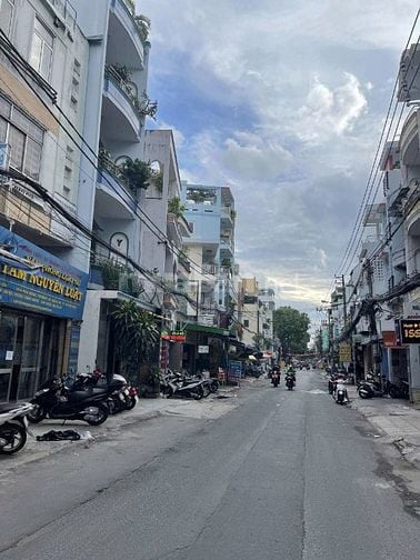 Bán nhà Mặt tiền đường Hòa Hưng, Phường 13, Quận 10 (3x11) 9 tỷ