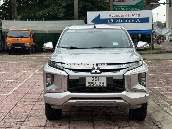 Bán Mitsubishi Triton 2021 Mivec Premium màu bạc