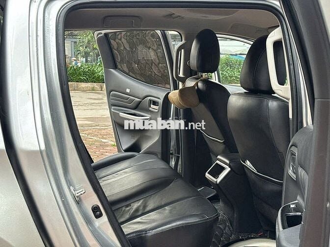 Bán Mitsubishi Triton 2021 Mivec Premium màu bạc