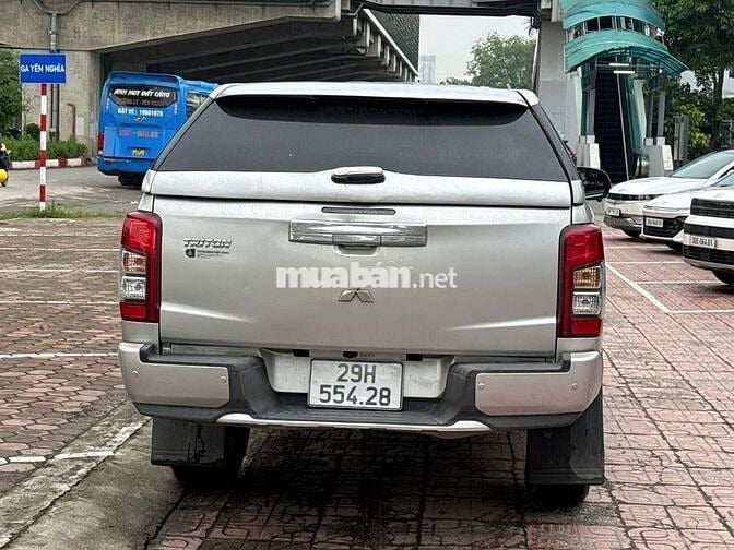 Bán Mitsubishi Triton 2021 Mivec Premium màu bạc