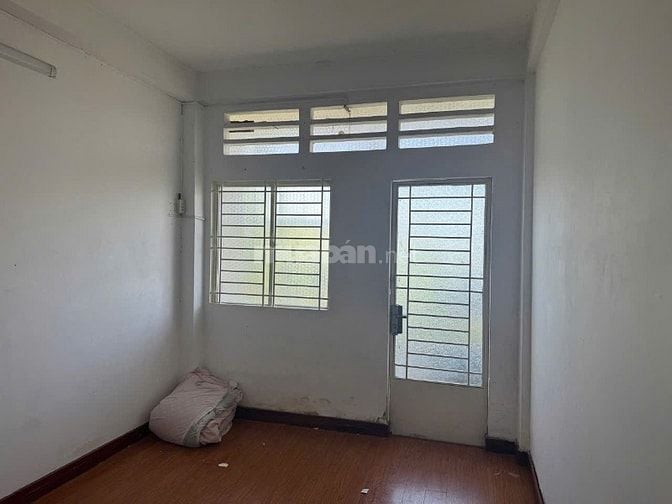 Cho thuê căn hộ chung cư 2PN, 1WC,tại Lê Văn Duyệt,P3, Q. Bình Thạnh, 