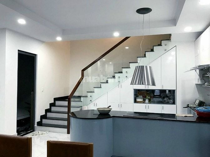 Bán nhà biệt thự Quận 2 đường Nguyễn Duy Trinh KDC 10 mẫu (165m) 24 tỷ