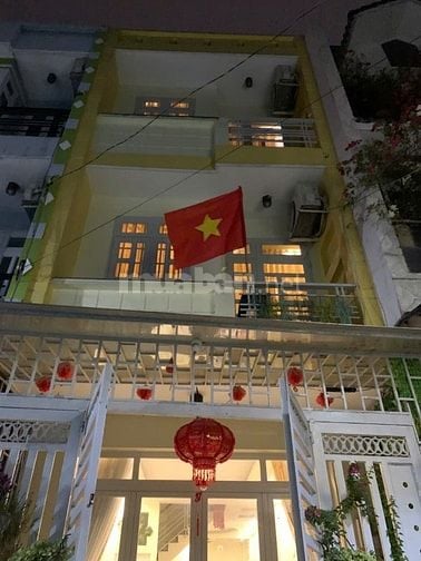 Cho thuê nhà Cầu Xéo, 4x17m, đúc 3,5 tấm đủ nội thất vị trí gần Gò Dầu