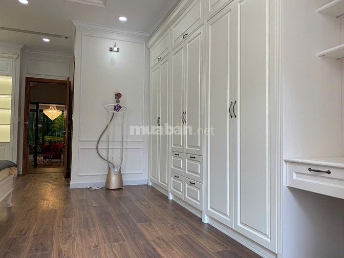 Bán nhà 2 MT khu Thuận Việt 319 Lý Thường Kiệt, 4.5 x 17m. 5 tầng, 11 
