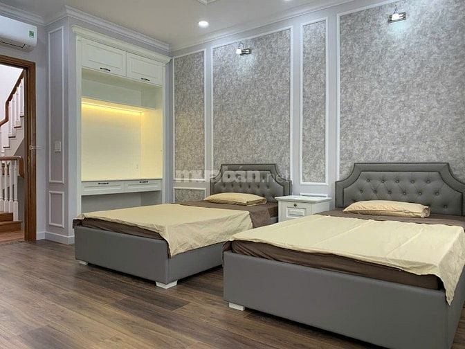 Bán nhà 2 MT khu Thuận Việt 319 Lý Thường Kiệt, 4.5 x 17m. 5 tầng, 11 