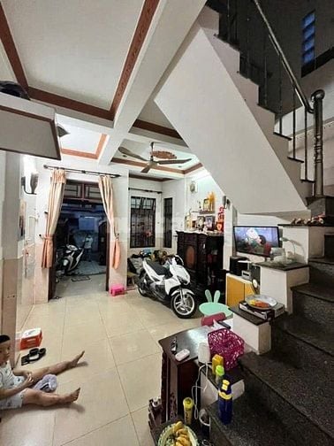 NHÀ GIÁ TÔT- TT HÓC MÔN- 4,4 TỶ- 4X21- 2 TẦNG- HẺM XE HƠI- HÓC MÔN
