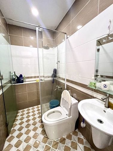 Bình Tân- 74m2- Hẻm 8m- 4 Tầng- 4PN- 6.5tỷ- SHR- Hoàn công