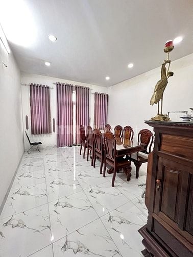 Bình Tân- 74m2- Hẻm 8m- 4 Tầng- 4PN- 6.5tỷ- SHR- Hoàn công