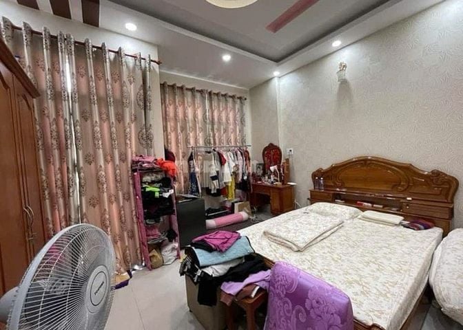kẹt tiền bán gấp nhà gần chợ Bình Chánh chỉ 650tr