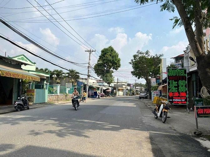 Cho thuê nhà mặt tiền Trần Thị Cờ, P.Thới An, Q.12 giá 13tr
